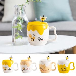 Mugs Creative Ceramic Cup med Cover Cartoon Cute Bee Mug Office Coffee Practical Advertising Gift