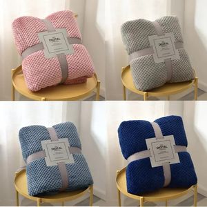 Wholesale Polar Fleece Throw Blanket Soft Travel 150*200cm Blankets Solid Color Bedspread Plush Cover for Bed Sofa Warm Gift