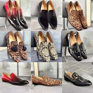 Luxury Men Formal Buty Designer Sukienka skórzana czarna spiczaste palce rhinestone Spikes biurowe buty weselne buty Buty 48 z pudełkiem NO492-8