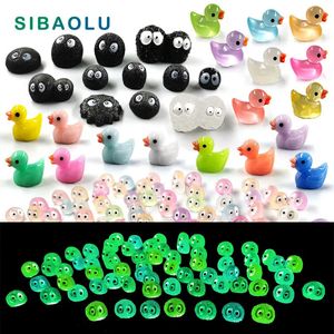 Dekorativa föremål Figurer Lysande briketter Elfs Black Ball Duck Figurin Heminredning Glödande miniatyr Fairy Garden Decoration Accessories Modern 231115