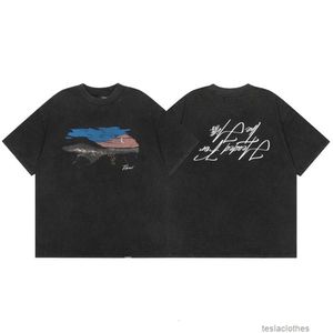 デザイナーファッション服の高級ティーTシャツはナイトビューアメリカンハイストリートヴィンテージウォッシュ昔ながらの昔ながらのショートスリーブTシャツを表しています