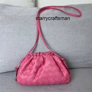 Borsa di lusso per donna Botega tessuto da donna lavorato a maglia cucito a mano 7a Estate nuova griglia nuvola morbida pelle loop borsa per fotocamera borsa a tracolla YI3Y5