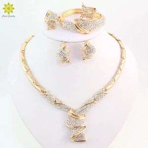 Conjuntos de jóias de casamento atacado moda cor de ouro liga strass colar pulseira anel brincos para mulheres nupcial 231116