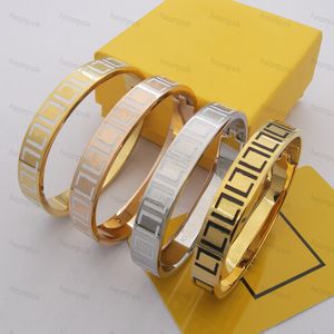 Top Designer Bangles Love Bracelet for men Gold Luxury Jewelry Women Titanium Steel Bracelets Black White Enamel Engraved Letter f Bangle