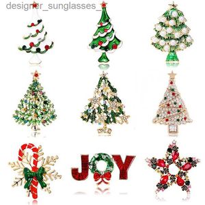 Pins Brooches Hot Selling Christmas Tree Brooches For Women Men Vintage Rhinestone Pearl Enamel Pins Fashion Christmas Ornaments New Year GiftL231117