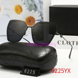 Designer Chanelism Sunglasses Sunsses Men's Metal Metal Polarizado Moda de moda sem moldura copos de linha roxa 6225 com caixa