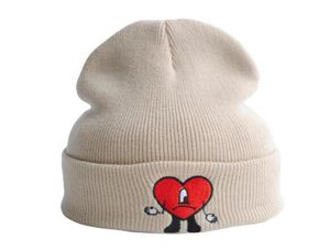 Cappello lavorato a maglia ricamato con coniglio cattivo Badbunny Cappelli a cuffia in lana calda autunno e inverno europei per uomo e donna GC17188930478