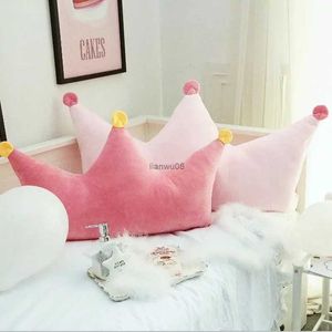 Bonecas de pelúcia bebê brinquedo de pelúcia dos desenhos animados coroa forma travesseiro rosa almofada presente festa de aniversário decoração do quarto menino meninas dormir travesseirosl231117