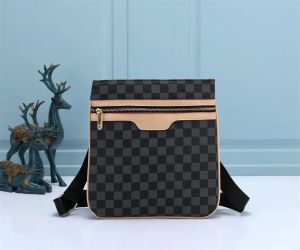 Designer väskor nya män crossbody axelväska stilar olika storlekar handväska lyxiga designers väskor pochette flera fickor mode messenger väska