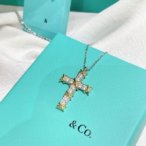 Pendant Necklaces luxury cross necklace designer exquisite ladies pendant Diamond inlay charm elegant temperament fashion versatile trendy jewelry Love Weddin