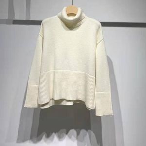 Toteme Women's Side Slit Ribbed Turtleneckセーター