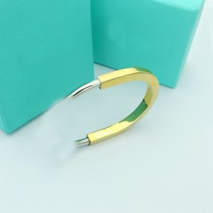 Titanium Bracelet Designer Lock Bangle Women Men Bracelets Fashion Jewelry Accessories Wedding Party Love Gifts