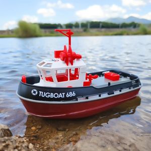 Elektriska RC -båtar RC Boat 2 4G 1 72 Kraftfull dual Motor Long Range Wireless Electric Remote Control Tugboat Model Toys for Boys Jet 231117
