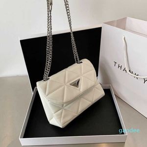 Luxury fashion bag Summer versatile ins small women's new chain texture One Shoulder