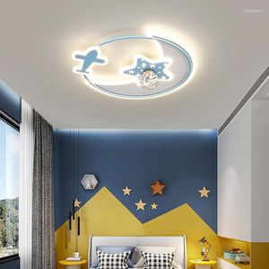 أضواء السقف الحديثة LED Cartoon Airplane الأطفال غرفة معلقة مصباح لغرفة النوم صبي الأطفال ديكور الإضاءة الإبداعية الإبداعية