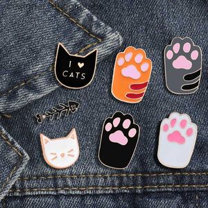 Pins Brooches 1Pcs Cute Cartoon Cat Colorful Foot Pins Acrylic Badges Brooch lel Pin For Women Clothes On The Backpack Accessories jewelryL231117