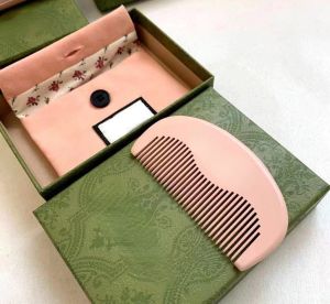 Modevarumärkesdesigner Träkam Hårborstar Pocket Wood Combs Massage Borst Care Styling Tool