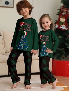 Familjsmatchande kläder 2024 Julpyjamas Father Mother Kids Girl Baby Top Pants Clothes Set Xmas Pajamas Homewear 231204