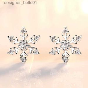 Stud New Lovely Snowflake Charm Earring For Women Christmas Gift Fashion Crystal Zircon Stud Earrings Girls New Year JewelryL231117