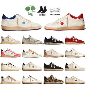 2024 OG ORIGINAL Golden Designer Casual Shoes Woman Men Silver läder rosa grön blå röd svart vit läder mocka vintage basket med stjärna loafers sneakers