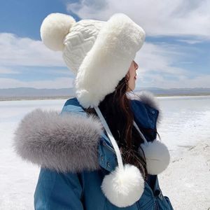 Beanieskull Caps Imitation Rabbit Fur Thermal Winter Hat Kvinnor Söt förtjockande Vit fluffig kulkapla öronflikar Slipover Plush 231117