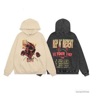 Tasarımcı Hoodie Erkekler Sweatshirts Moda Sokak Giyim Trend BR Temsilci Silah Çiçek Gül İskelet Baskı Yıkanmış Eski Yüksek Sokak Trend Gevşek Kapüşonlu Süvari Erkekler