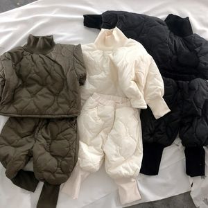 Rompers Winter Born Baby Boys and Girls Diamond Shaped Fleece Set With Cotton Children S Casual Loose Outing Clothes 231117