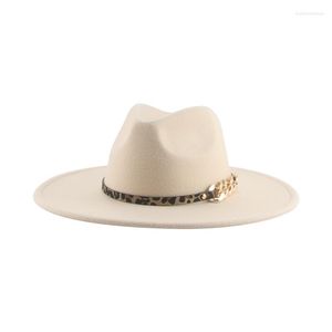 Berretti Cappello Fedora Cappelli invernali da donna per donna Tesa larga 9,5 cm Leopard Band Chain Luxury Formal Casual Caps Uomo Sombreros De Mujer