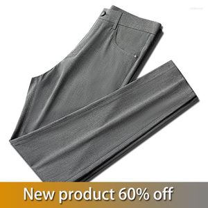 Calça masculina de verão masculino de estilo fino de tendência de tendência