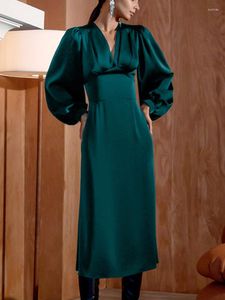 Sıradan Elbiseler 2023 Kış Baharı Kadın Saten Midi Elbise Zarif Ofis Uzun Kol V Yez Katı Yeşil