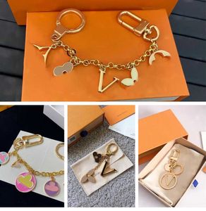 Keychains Lanyards Luxury designers keychains Letters with diamonds keychain top Car Key Chain Women Buckle jewelry Keyring Bags Pendant Exquisite with box 39ess