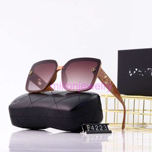 Designer Chanelismus Sonnenbrille Mode polarisiertes rundes Gesicht Ladies 'Star Online Red Street Brille mit Box