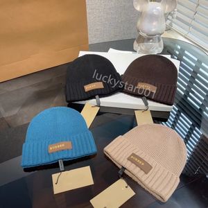 Berretto firmato Cappello invernale Cappelli a cuffia per uomo e donna Moda Asciugamano caldo Cappello di lana lavorato a maglia per berretti da sci Golf Patchwork in cashmere