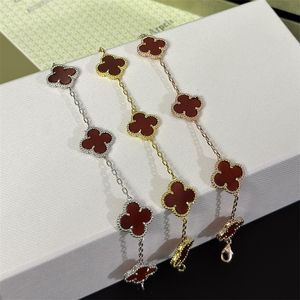 Gioielli di design di lusso Matrimonio van Clover Bracciale da donna Regalo di Natale Moda Quadrifoglio placcato oro 8 carati Gioielli classici per la festa della mamma