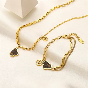 Luxury Style Gift Bracelet Designer Brand Clover Bracelet New Stainless Steel Jewelry Accessories 18K Gold Plated High Quality Women's Charm Bracelet Necklace