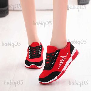 Klädskor kilskor kvinna nya mesh kvinnor skor lyxiga designers snörning röda svarta kvinnor sneakers casual chaussures femme basket femme t231117