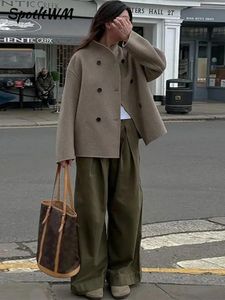 Misto lana da donna Elegante trench di lana invernale per le donne Giacca a vento vintage Colletto allentato Stand doppio petto Cardigan caldo 231116