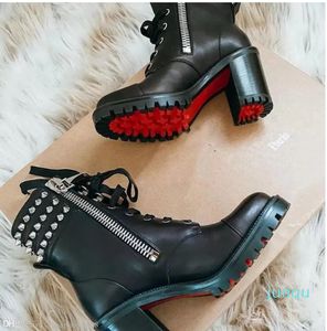 Lyxdesigners spikade skor Kvinnor Ankelstövlar Rivets startar äkta läderhongroise mocka