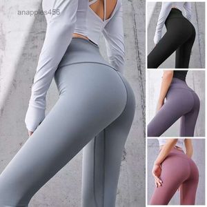 2023 PANTY Lu Yoga wyrównać legginsy Kobiety Szorty Przycięte spodnie stroje damskie sporty spodnie ćwiczenia fitnessu