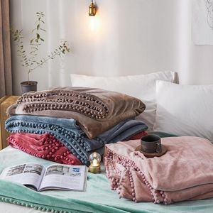 Blankets Double Layer Flannel Blanket Autumn Winter Solid Color Ball Hemming Nap Warm Fleece Quilt Home Office Plain