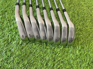 8pcs Yepyeni Demir Seti JPX921 Forged Irons Golf Kulüpleri 4-9pg R/S Flex Steel Mil Baş Kapak