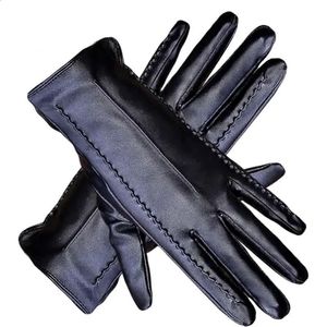 Five Fingers Gloves Women's Sheepskin Gloves Winter Warmth Plus Velvet Short Thin Screen Driving Female Color Leather Gloves High-end 231116