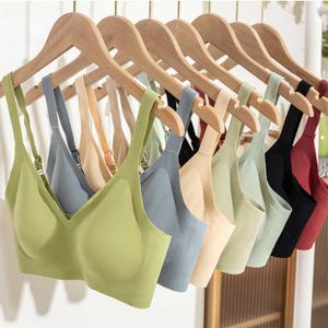 Bras New Women Bra Sexy Lingerie Seamless Push Up Underwear Breathable Plus Size Wireless Comfortable Sports Fitness Bralette Bras P230417