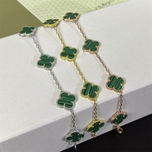 2024 Designer Four-Leaf Clover Jewelry Elegant Pearle Armelets18k Gold Plated Luxury Charm Armband för kvinnor Högkvalitativa smycken