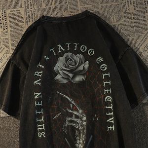 メンズTシャツヨーロッパとアメリカンレトロファッションTシャツ半袖Black Rose Loose Trendy Dark Style Top男性のためのトレンディなダークスタイルトップ