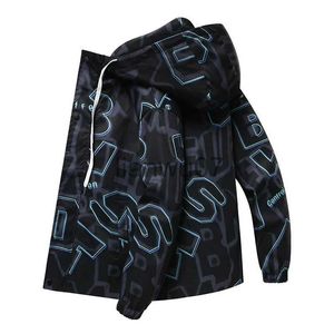 Męskie Parkas Parkas Men Kurtka z kapturem 2023 Wiosna Nowa swoboda streetwearu Męska wodoodporna z kapturem Watoodporna Odzież dla chłopców Ubrania Plus Size 4xl J231117