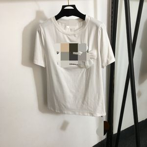 1113 XXL 2023滑走路秋の秋の秋、同じスタイルのセイター半袖クルーネックTシャツ黒い白い綿女性服高品質の女性20238917