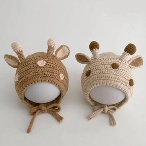 Mützen Hüte Cartoon Giraffe Baby Strickmütze Herbst Winter Warme Säuglingsmütze Kleinkind Hut Outdoor Winddicht Kind Motorhaube geborene Mütze Netter Hirsch 231115