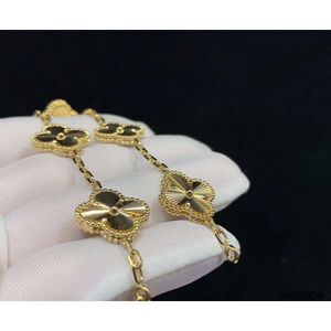 2024 Designer di gioielli di moda Van Clove Braccialetti con ciondoli Van Bracciale Luxury Van Bracciale Perla 4 Foglia Oro 18 carati Laser Marchio Braccialetti con ciondoli Collana Earri M8j1