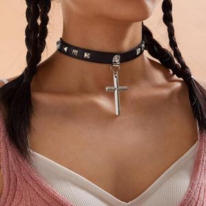 Pendant Necklaces Gothic Choker Heart Geometry Cross Black Clavicle Chain Women Hip Hop Punk Rivets Sexy Necklace Cosplay Jewlery